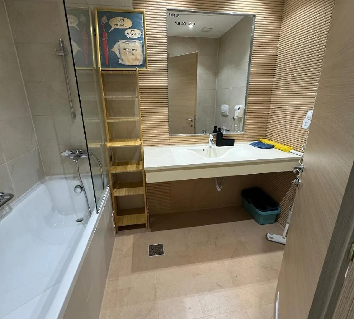 Modern Studio, Close To Everything Boekarest